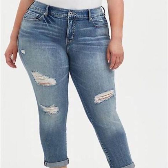 Torrid Boyfriend Straight Vintage‎ Stretch Mid Rise Jeans NWT Womens 14S - Picture 1 of 9
